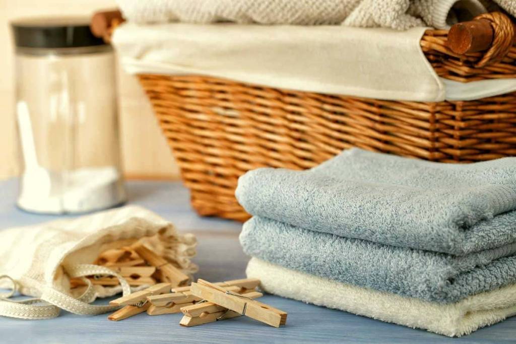Как отстирать махровые полотенца от желтых и застарелых пятен?